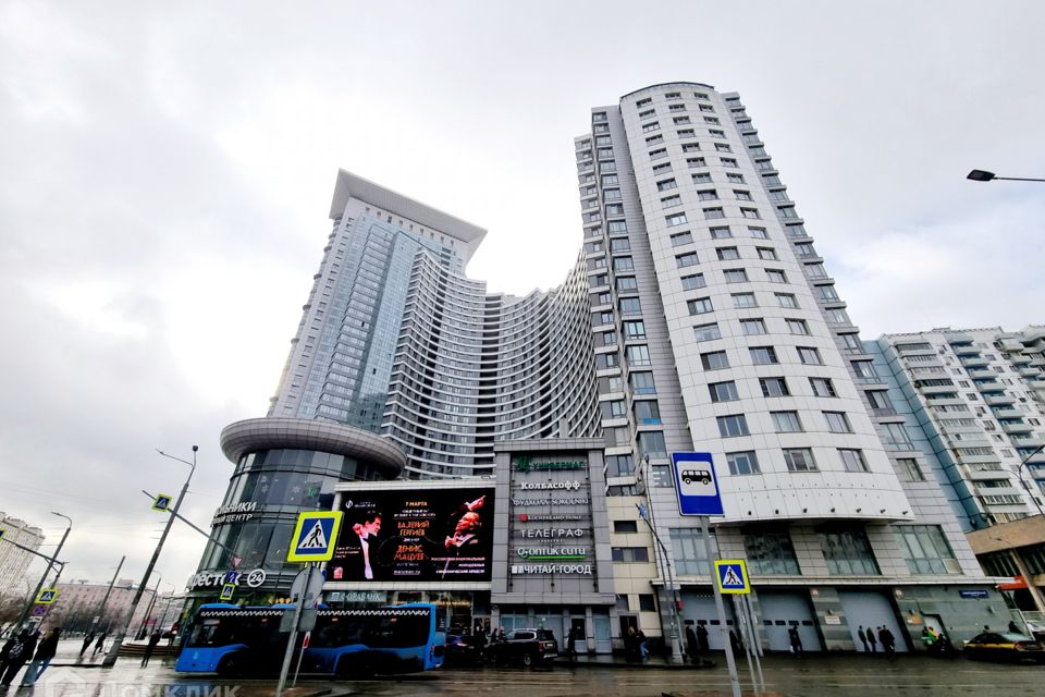 Продаётся 3-комнатная квартира, 149.3 м²
