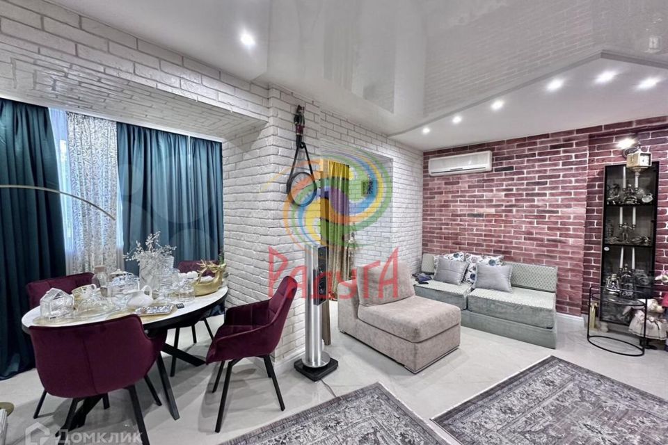 Продаётся 2-комнатная квартира, 100 м²