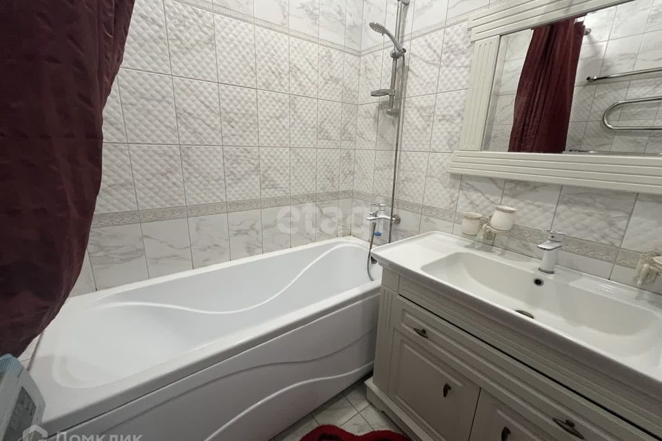 Продаётся 2-комнатная квартира, 70.5 м²