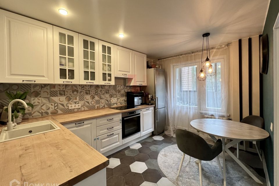 Продаётся 3-комнатная квартира, 72.2 м²