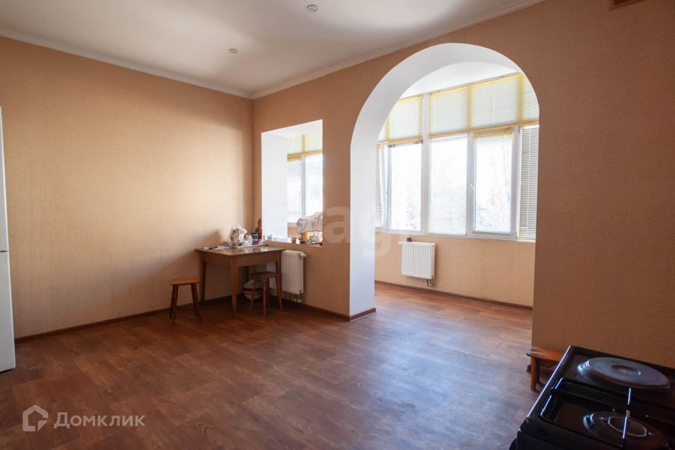Продаётся 1-комнатная квартира, 55 м²