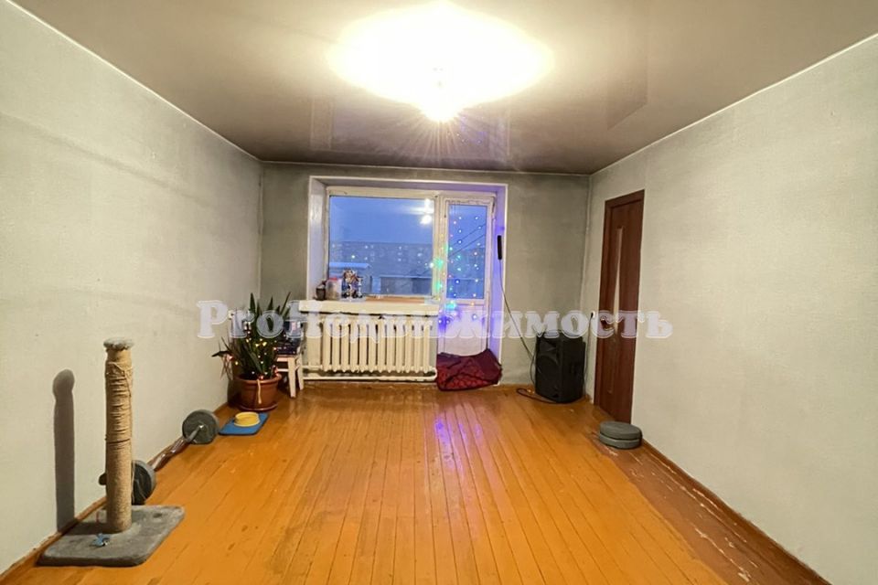 Продаётся 4-комнатная квартира, 56.3 м²