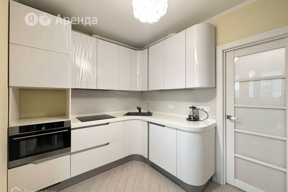 Сдаётся 2-комнатная квартира, 56 м²