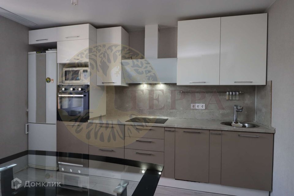 Сдаётся 2-комнатная квартира, 84 м²