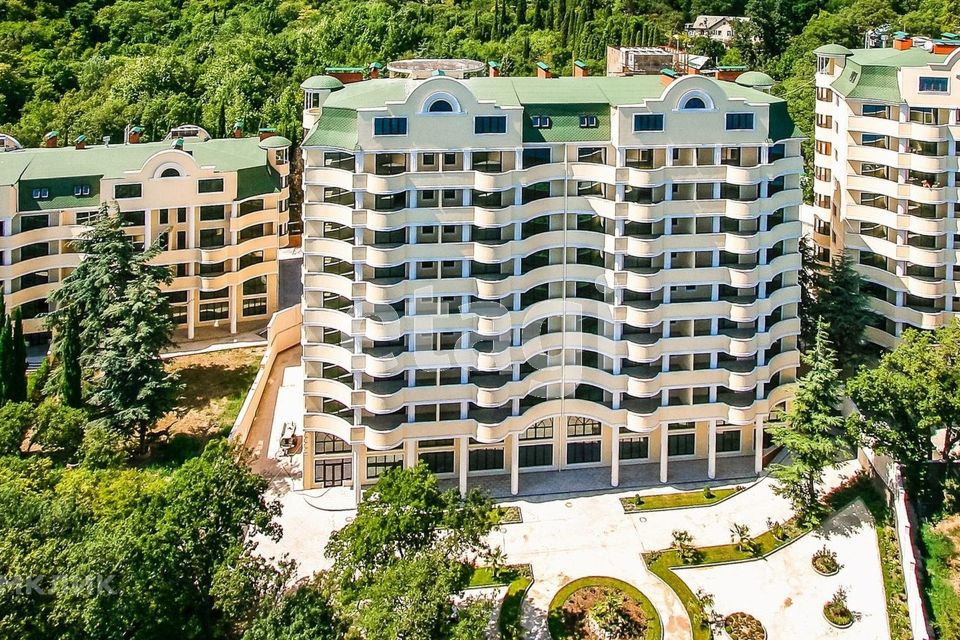 Продаётся 2-комнатная квартира, 119 м²