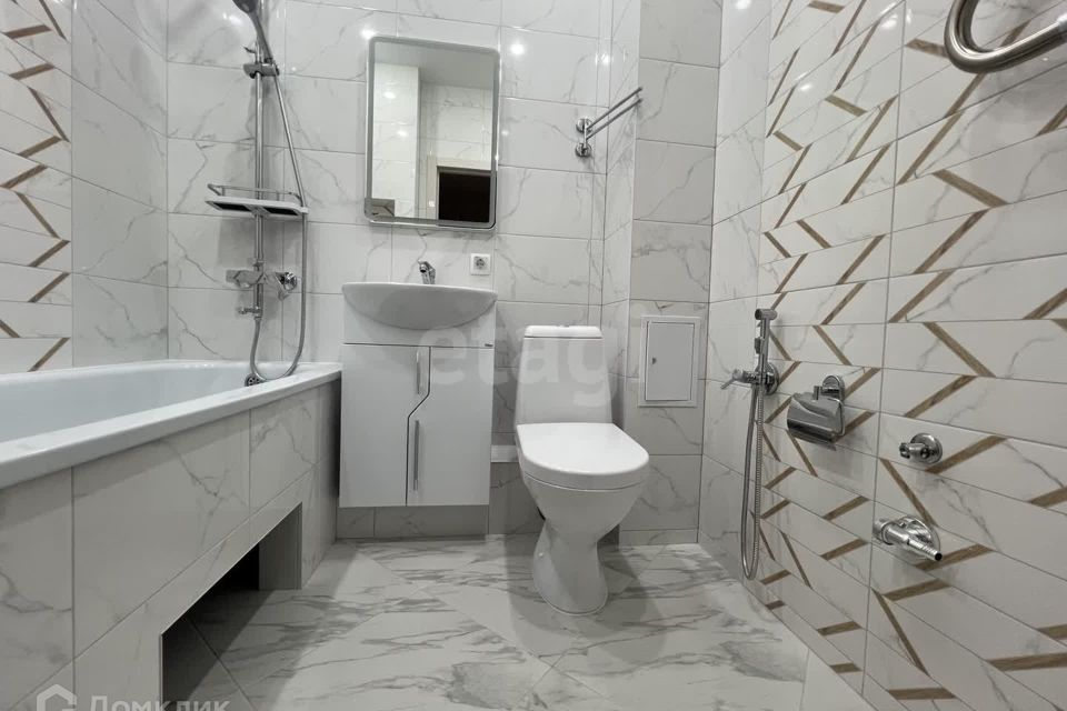Продаётся 1-комнатная квартира, 41.2 м²
