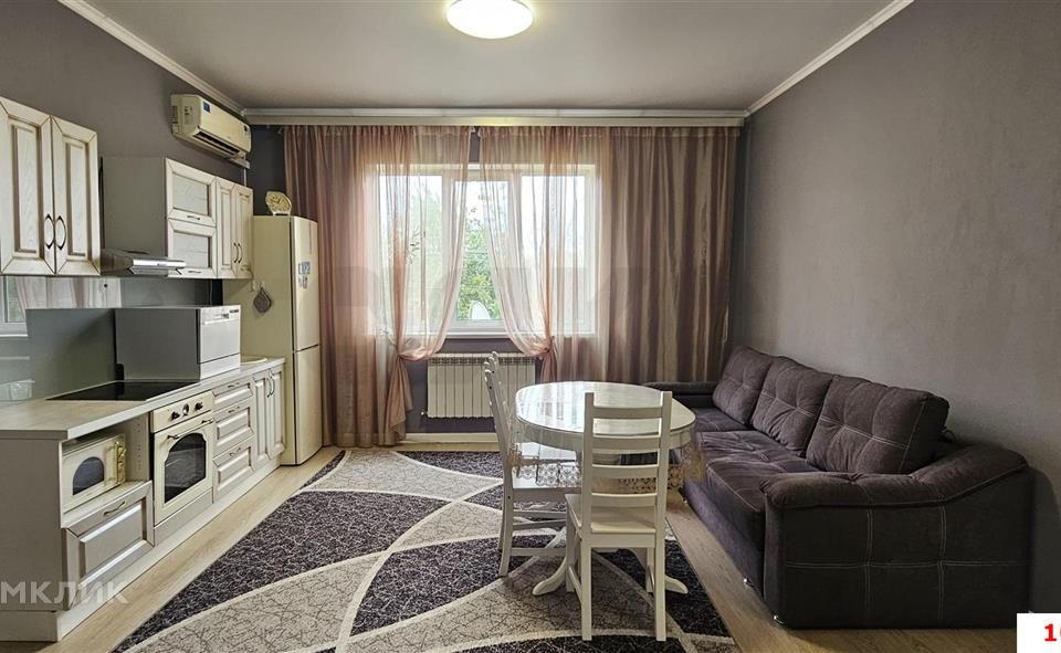 Продаётся 2-комнатная квартира, 77.5 м²