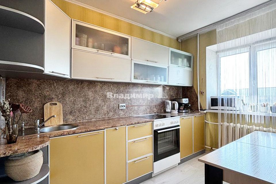 Продаётся 4-комнатная квартира, 62.2 м²