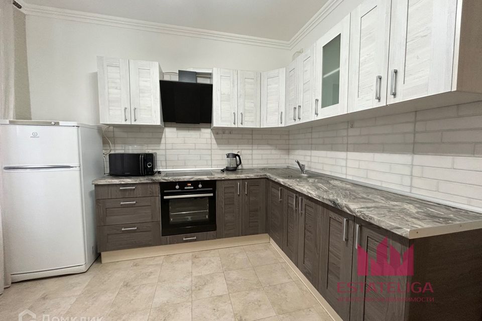 Сдаётся 2-комнатная квартира, 61 м²
