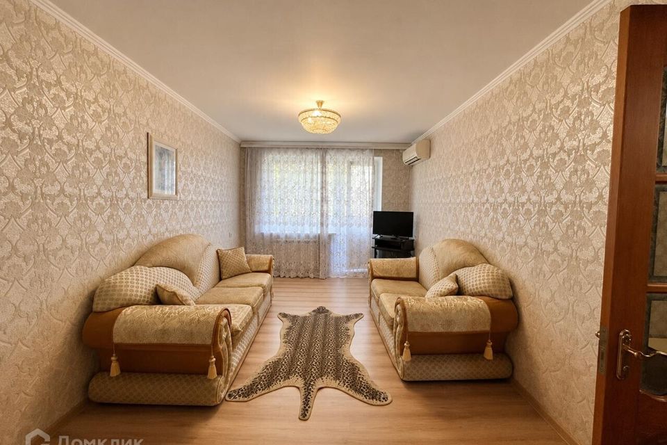 Продаётся 3-комнатная квартира, 61.7 м²