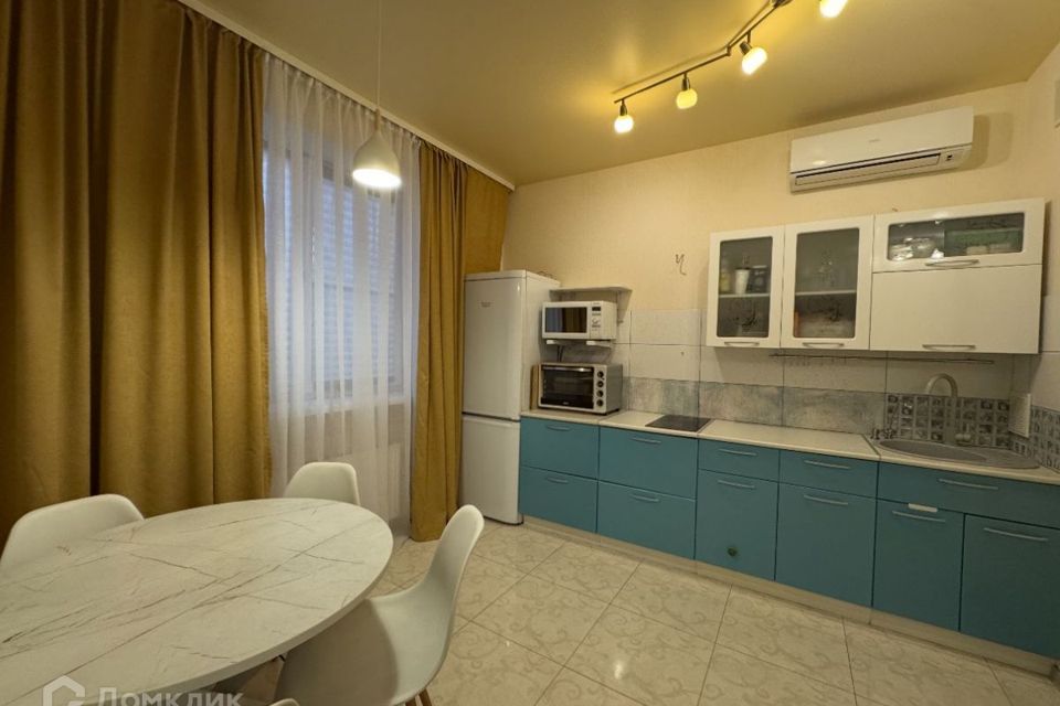Продаётся 1-комнатная квартира, 41.5 м²