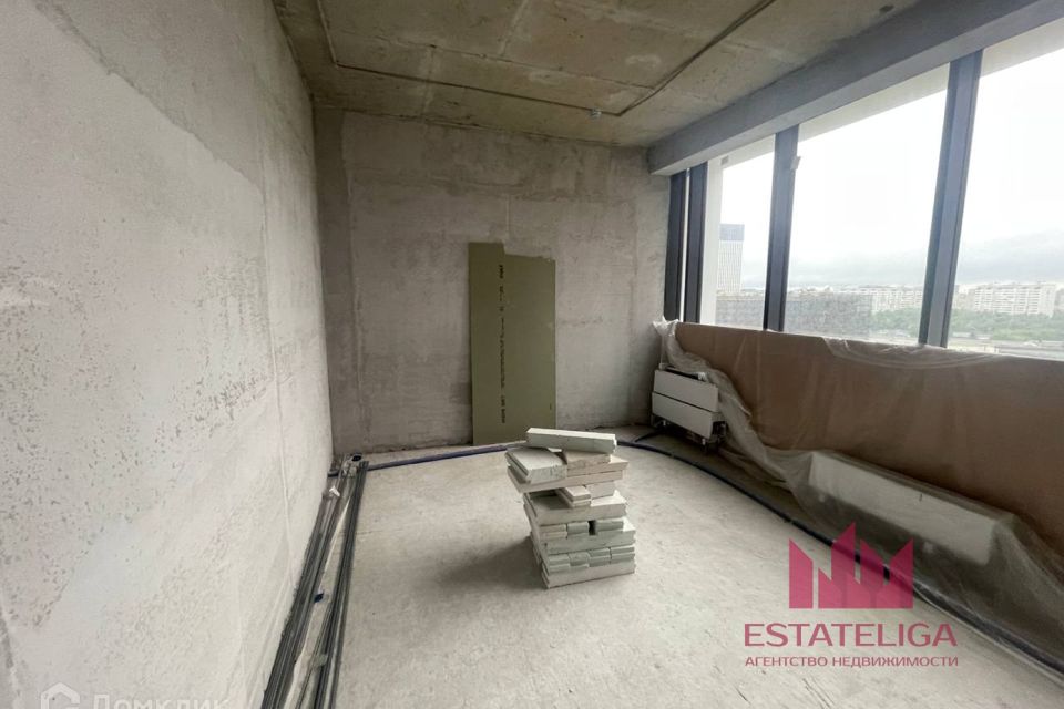 Продаётся 3-комнатная квартира, 218.2 м²