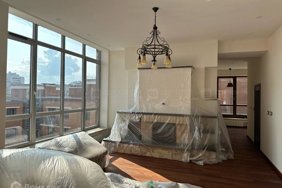 Продаётся 3-комнатная квартира, 161 м²