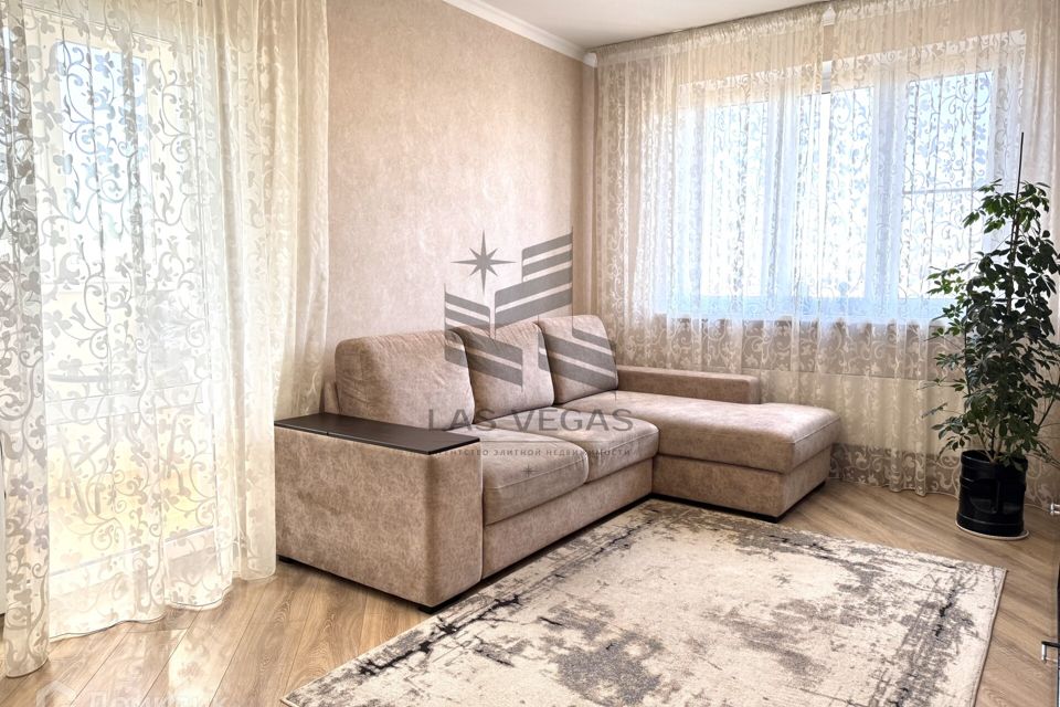 Продаётся 2-комнатная квартира, 62.2 м²