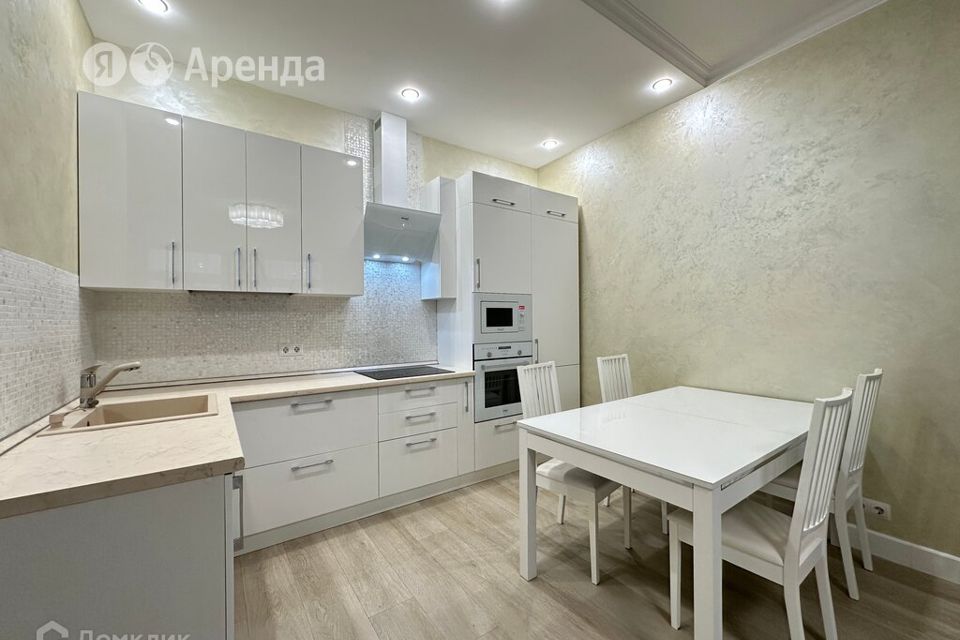 Сдаётся 2-комнатная квартира, 57 м²
