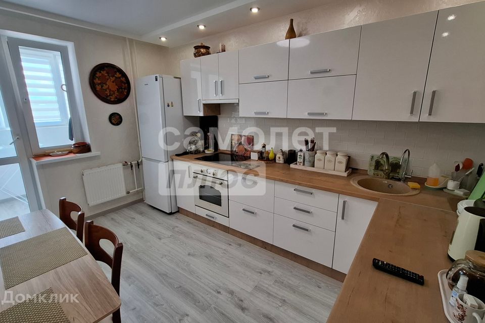Продаётся 1-комнатная квартира, 38 м²