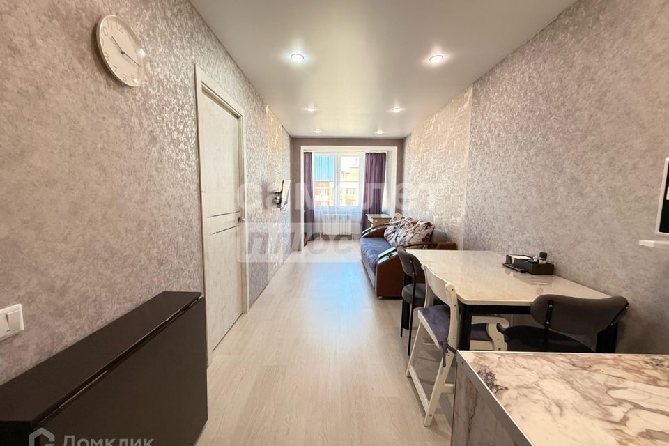 Продаётся 1-комнатная квартира, 42.7 м²