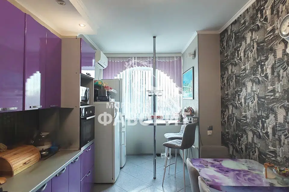 Продаётся 3-комнатная квартира, 70.1 м²