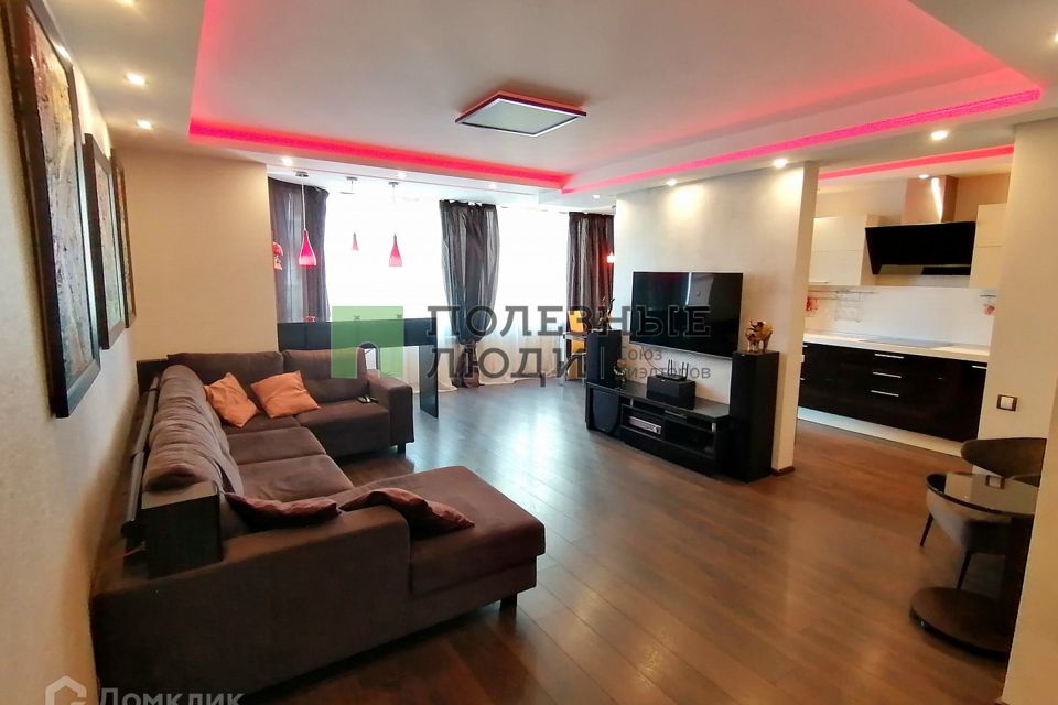 Продаётся 3-комнатная квартира, 107 м²