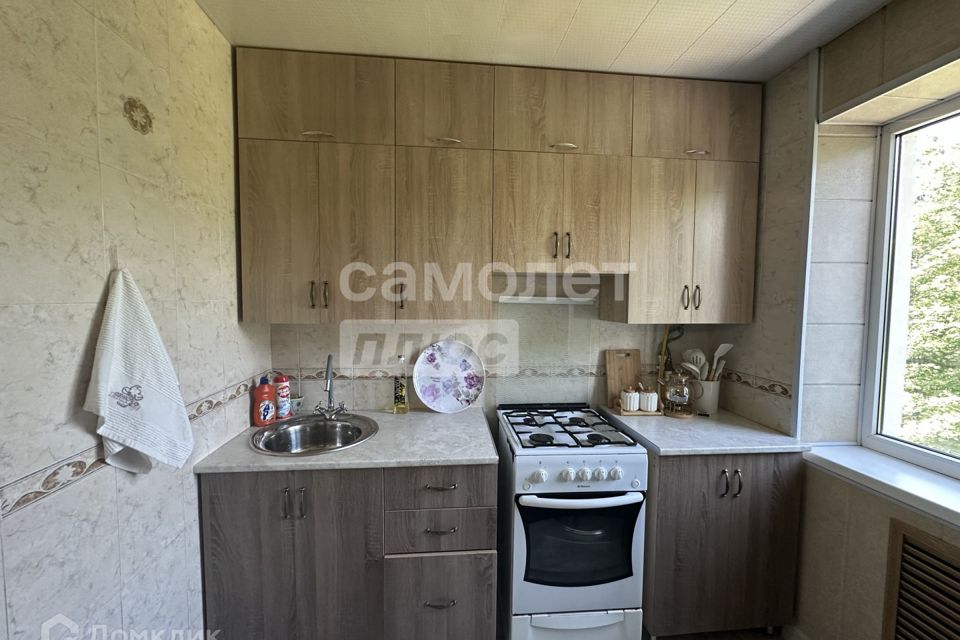 Продаётся 3-комнатная квартира, 56.5 м²