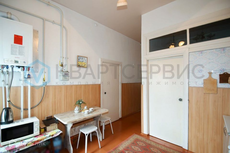 Продаётся 3-комнатная квартира, 48.8 м²