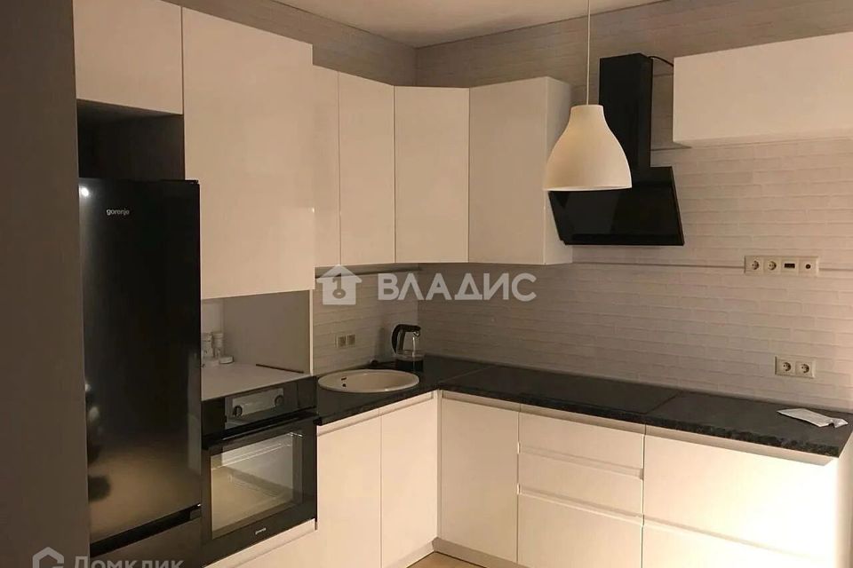 Продаётся 1-комнатная квартира, 43 м²
