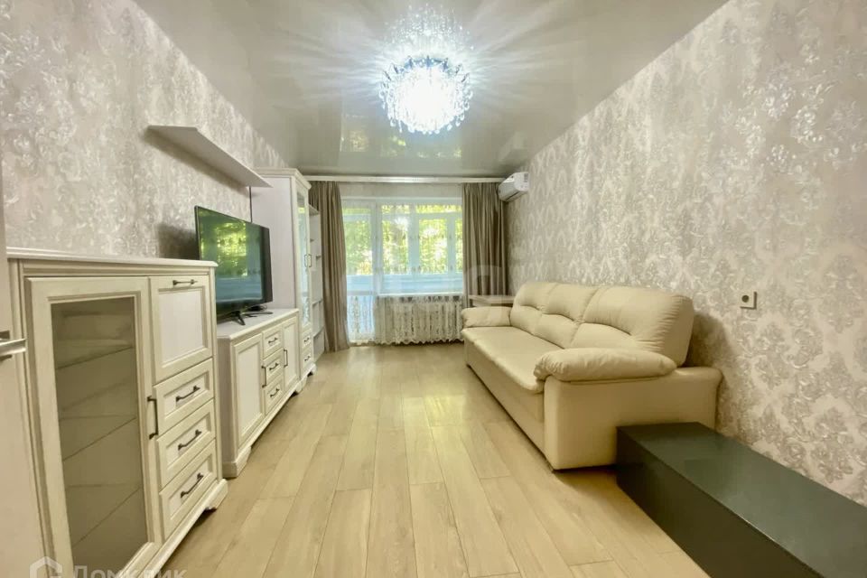 Продаётся 4-комнатная квартира, 85 м²