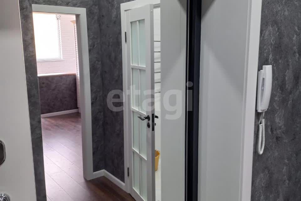 Продаётся 1-комнатная квартира, 35.7 м²