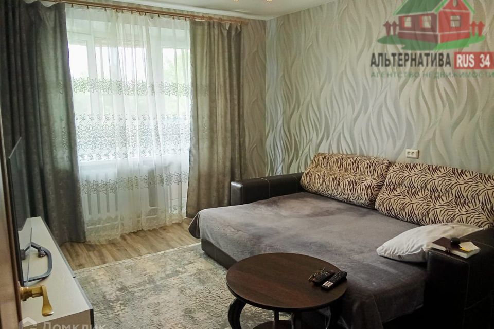 Продаётся 4-комнатная квартира, 98.6 м²