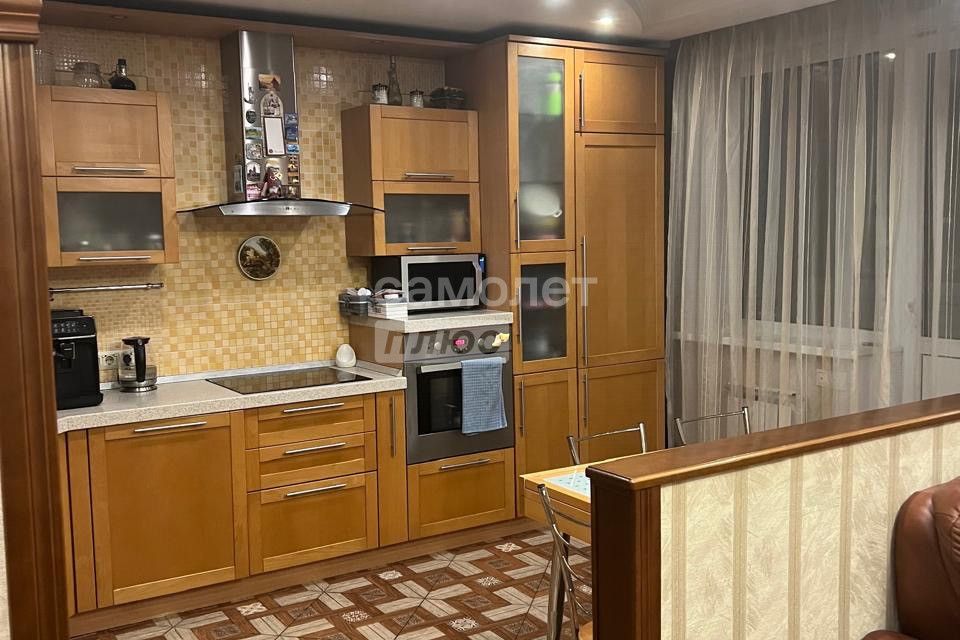 Продаётся 4-комнатная квартира, 91 м²