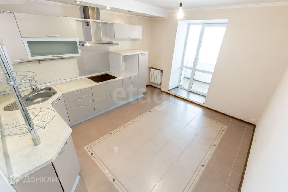 Продаётся 3-комнатная квартира, 115 м²