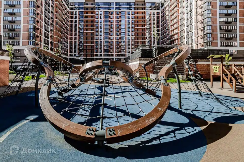 Продаётся 1-комнатная квартира, 37.4 м²