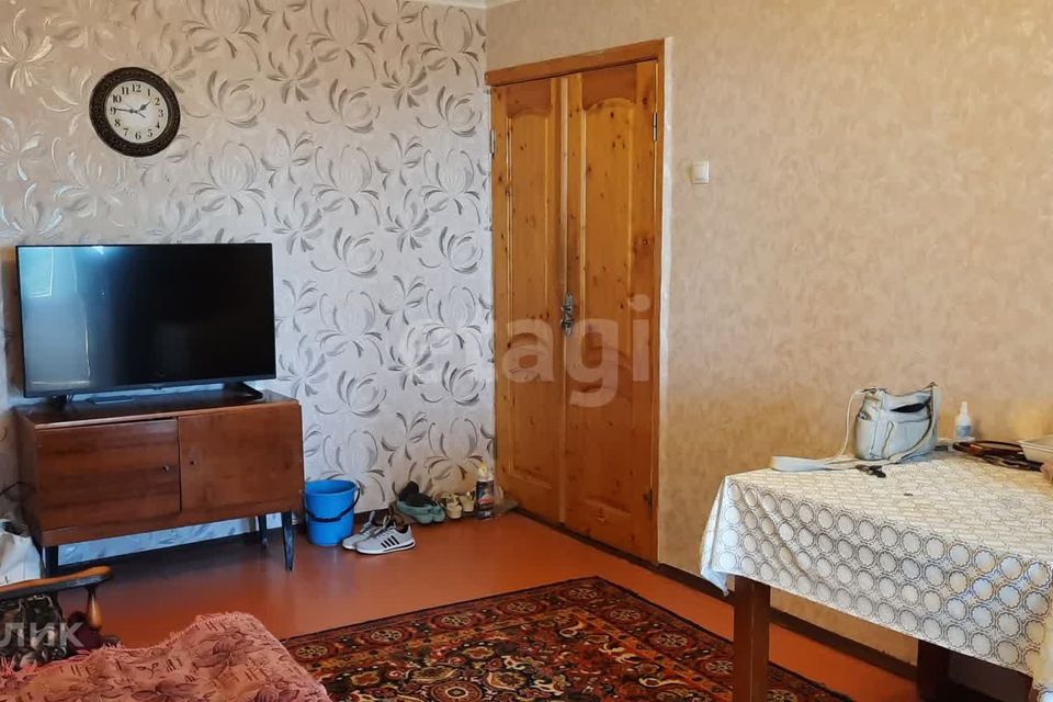 Продаётся комната в 3-комн. квартире, 42.7 м²