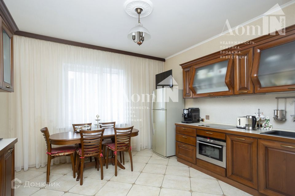 Продаётся 3-комнатная квартира, 120 м²