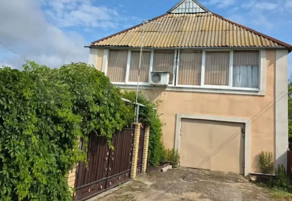 Продаётся 2-этажный дом, 180 м²