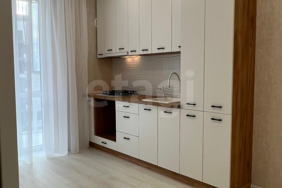 Продаётся 1-комнатная квартира, 37.9 м²
