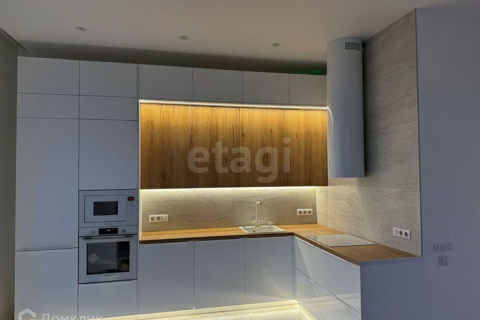 Продаётся 3-комнатная квартира, 77.8 м²