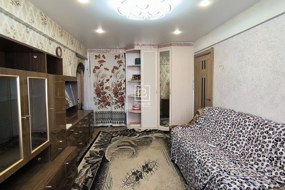 Продаётся 3-комнатная квартира, 48 м²
