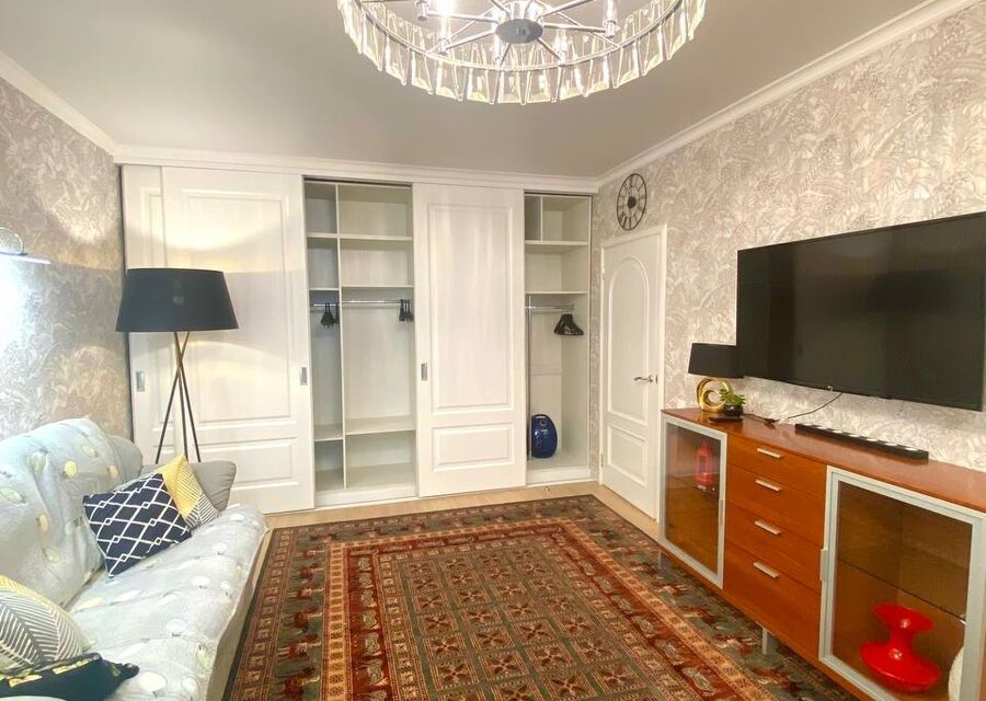 Сдаётся 2-комнатная квартира, 72 м²