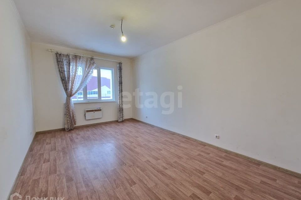 Продаётся 1-комнатная квартира, 43.2 м²