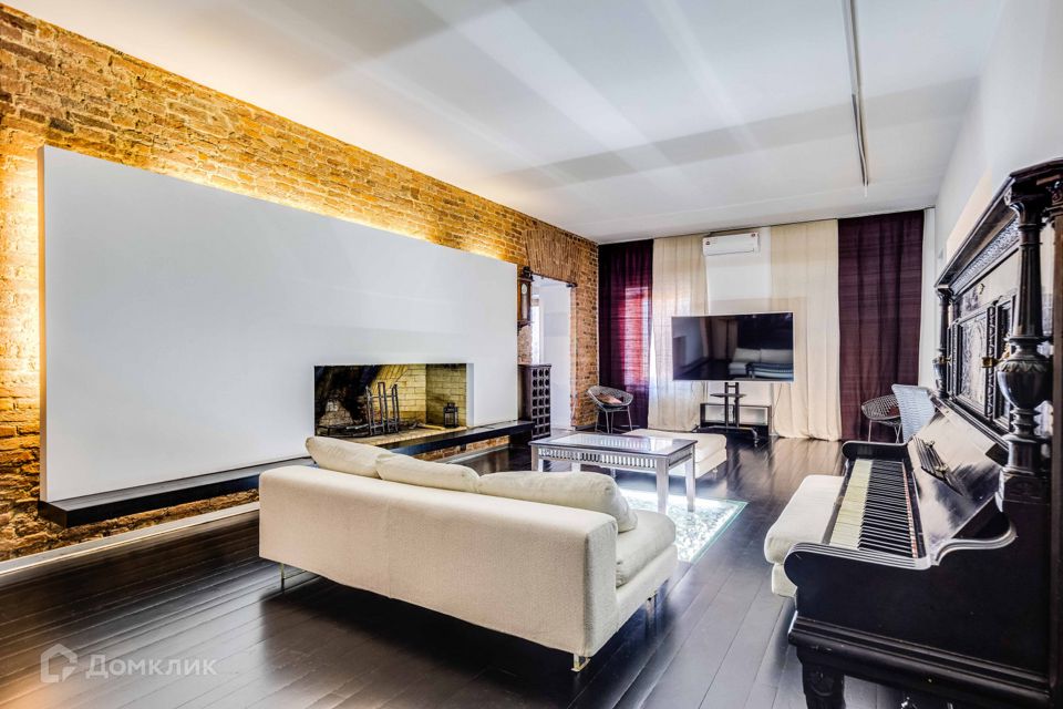 Сдаётся 3-комнатная квартира, 157.1 м²