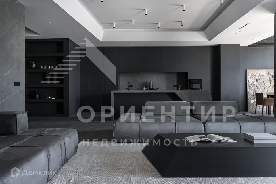 Продаётся 3-комнатная квартира, 173 м²