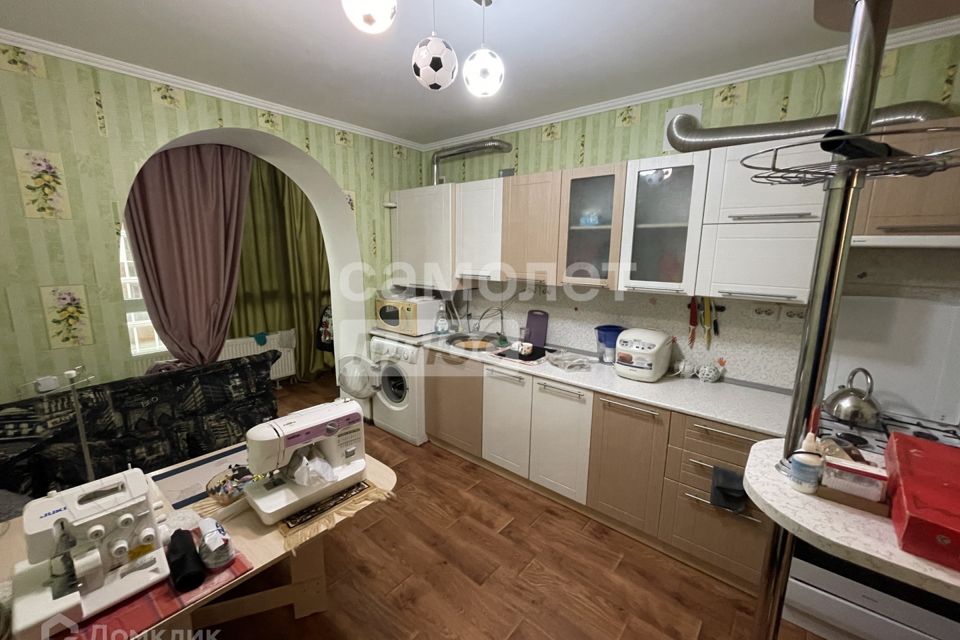 Продаётся 1-комнатная квартира, 42 м²