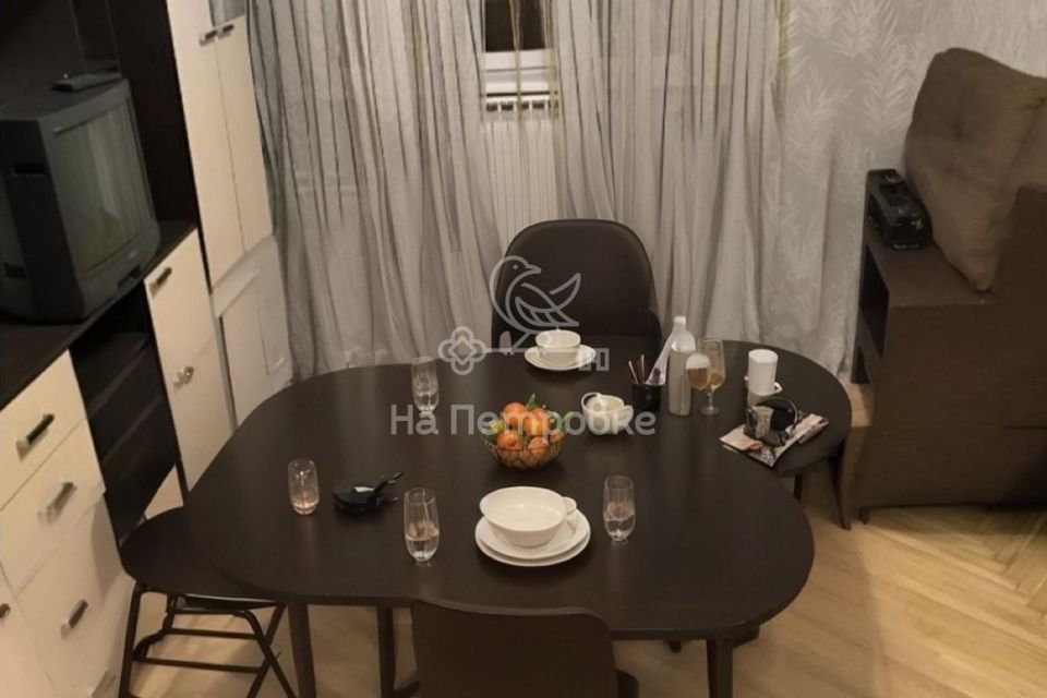 Продаётся 1-комнатная квартира, 38 м²