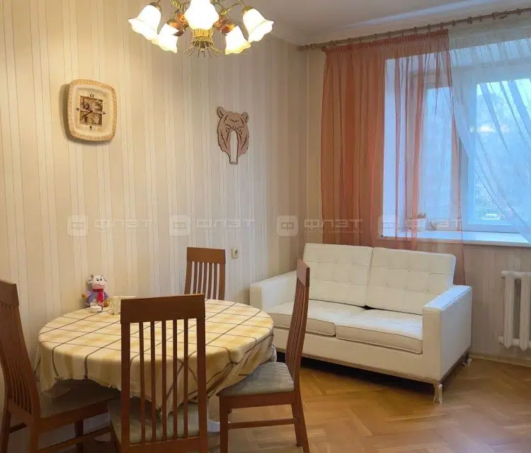 Продаётся 3-комнатная квартира, 110 м²