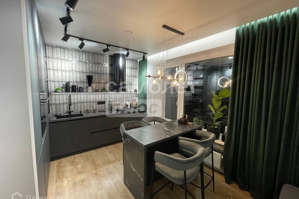 Сдаётся 4-комнатная квартира, 85 м²