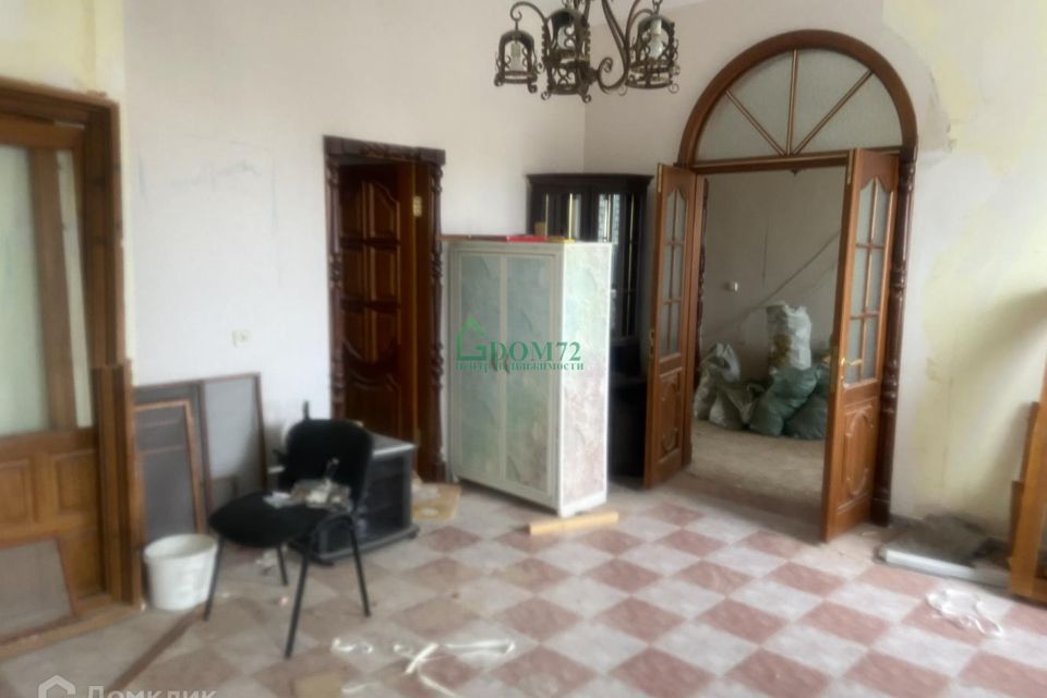 Продаётся 4-комнатная квартира, 186 м²