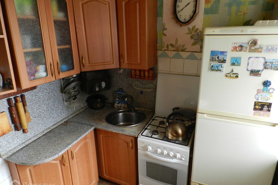 Продаётся 4-комнатная квартира, 59.7 м²