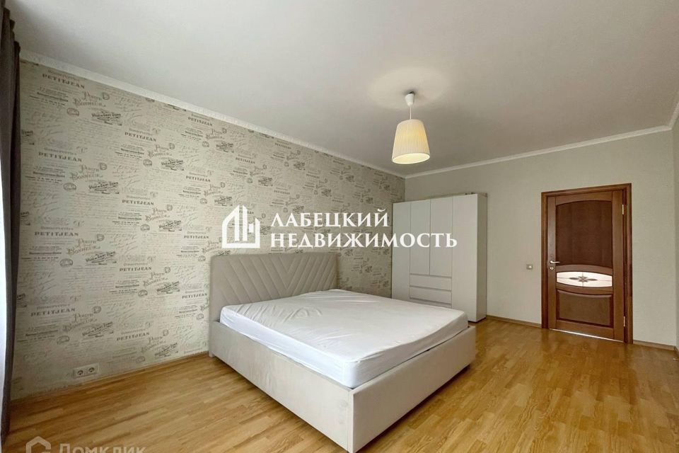 Сдаётся 2-комнатная квартира, 73 м²
