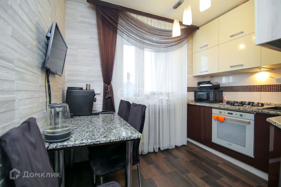 Продаётся 3-комнатная квартира, 64.2 м²